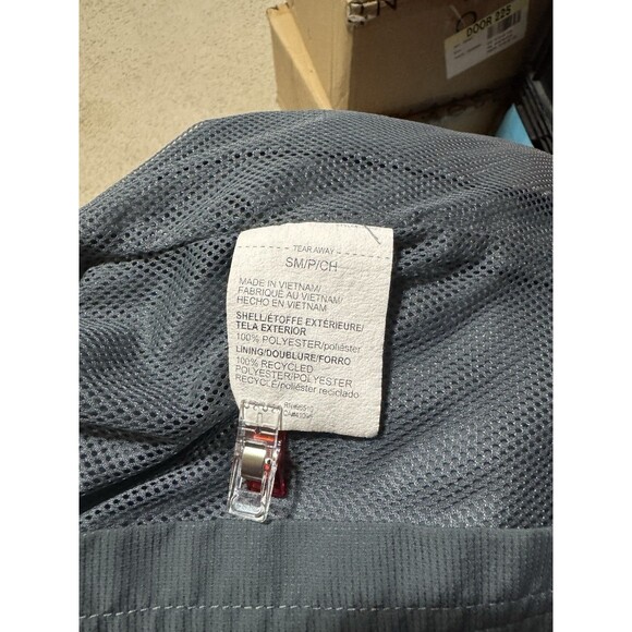 Underarmour Men’s S Full Zip Lightweight Jacket With Flag Detail On Sleeve - Picture 8 of 8